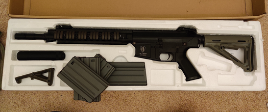 Image pour PJ (A&K) SR25K Replica met 3 extra midcap magazijnen en Angry Gun Barel.