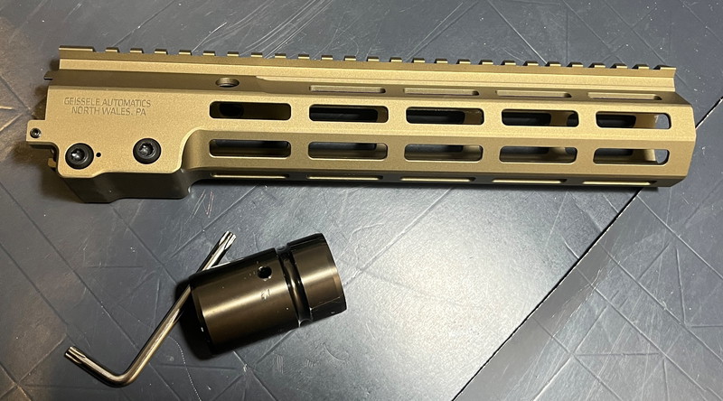 Image 1 for Replica Geissele MK16 10.5inch kleur: DDC Handguard