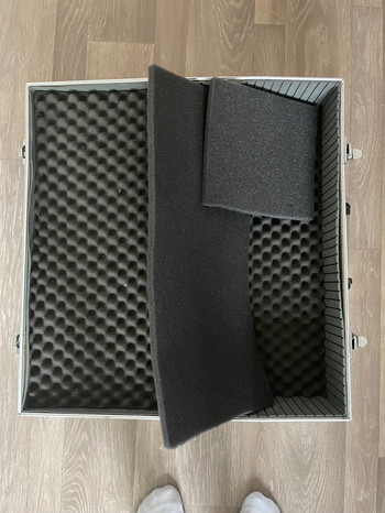 Image 4 for Stevige kist voor materiaal, met 3 extra stukken foam