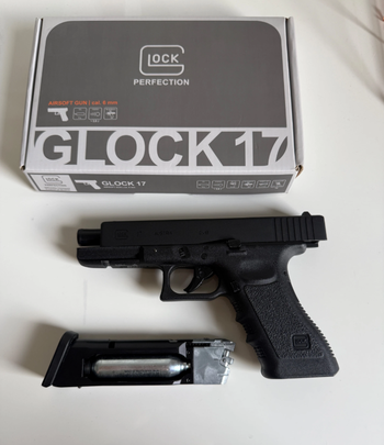 Bild 2 für Umarex Glock 17 Gen.3 mit 2 Joule