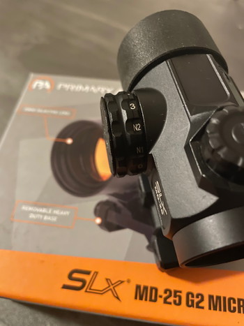 Afbeelding 3 van Real steel Red Dot