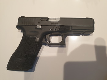 Bild 8 für GLOCK17  gen 5 MET GESTIPPELDE HANDVAT EN 6 MAGS