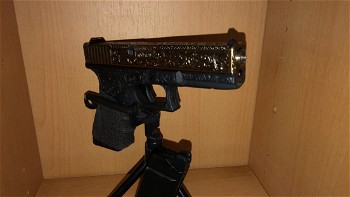 Image 2 for Glock 18