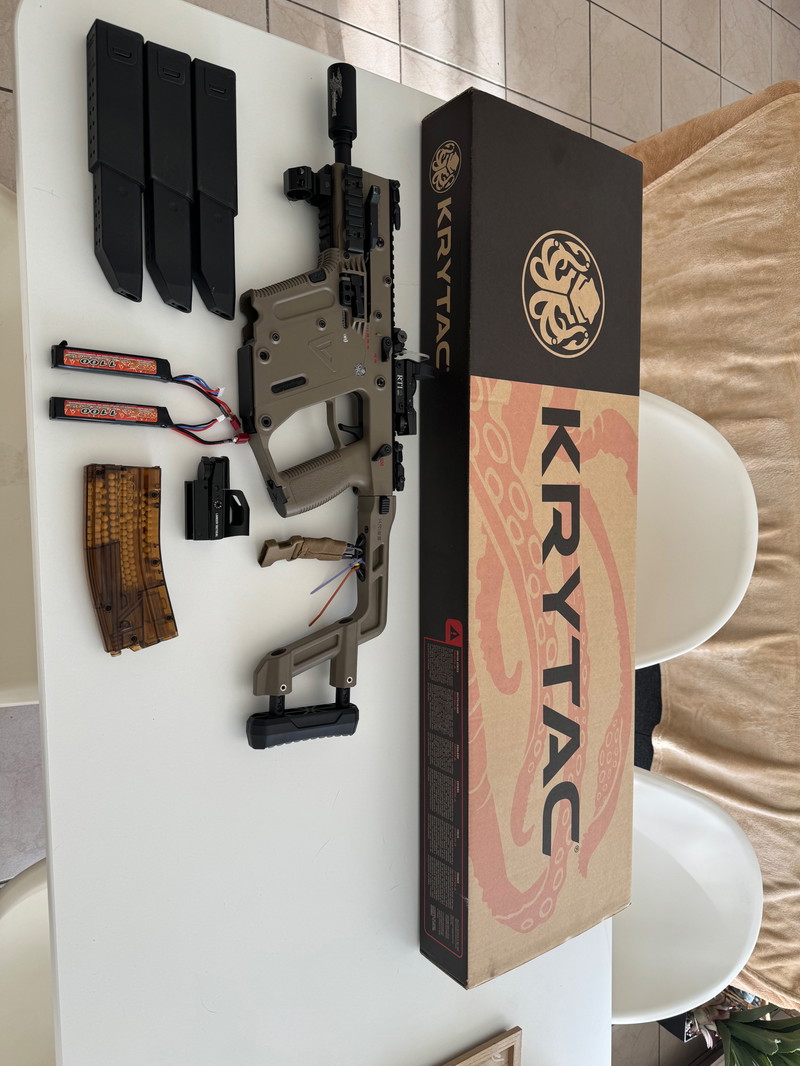 Image 1 for Kriss vector tan