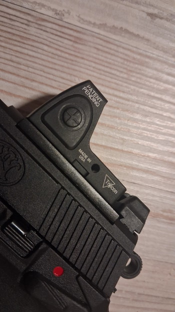 Afbeelding 3 van FNX-45 Met Trijicon red dot.
