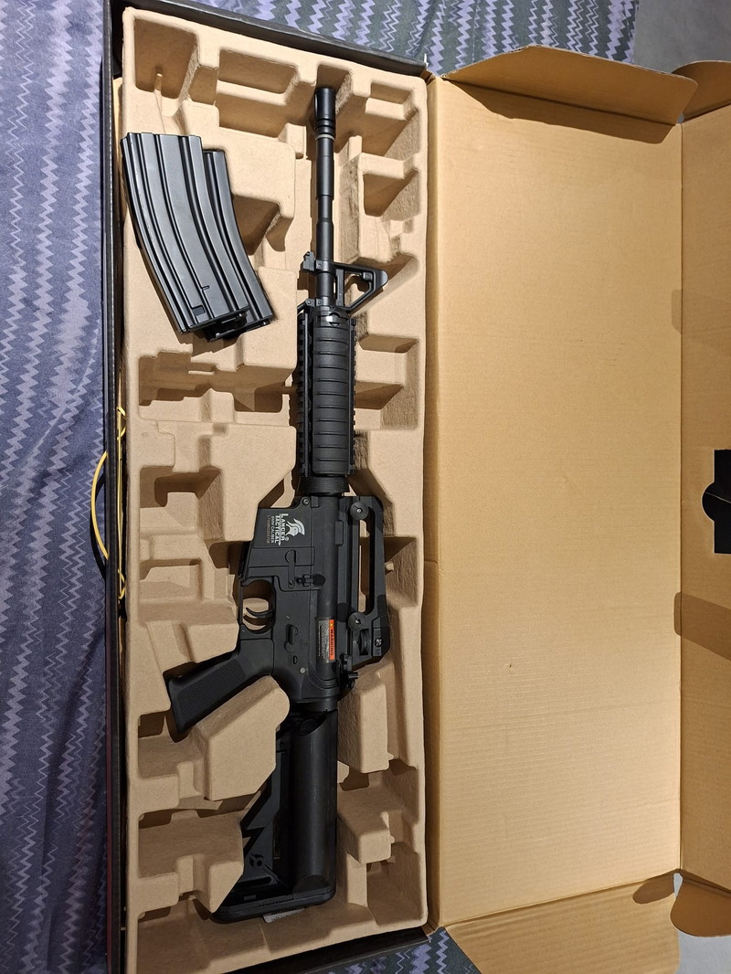 Image 1 pour M16 Lancer Tactical (2 mag's en accu)