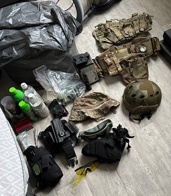 Imagen 3 de Diverse kleding + tactical gear items