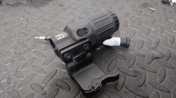 Imagen 3 de Eotech G33 replica - flip up magnifier