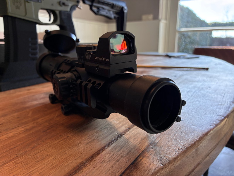 Bild 1 für Mustang Gen II 1-4x24 FFP  & Frenzy Pistol Red Dot Sight 1x17x24  Vector Optics