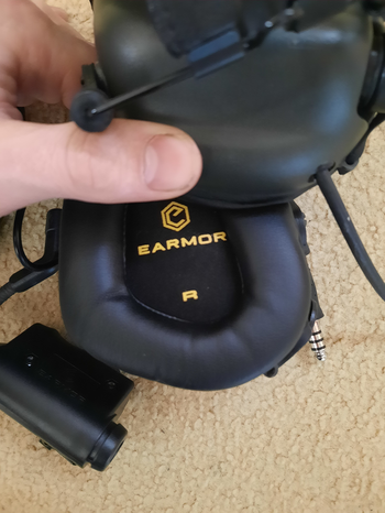 Afbeelding 2 van Zo goed als nieuwe earmor headset