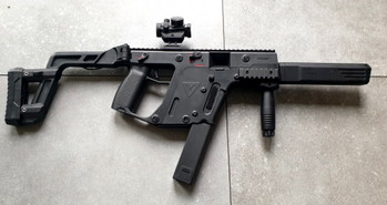 Image 4 pour Kriss Vector  met 9 mags en THOR bifrost en red dot