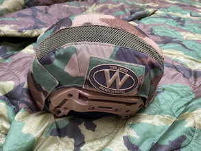 Image pour Team Wendy Exfil LTP Coyote size M/L met custom A&A tactical M81 woodland cover.