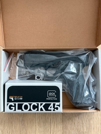 Afbeelding 3 van Umarex Glock 45 Gen5 GBB nieuw in doos met gas en BBs