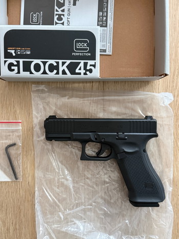 Afbeelding 4 van Umarex Glock 45 Gen5 GBB nieuw in doos met gas en BBs