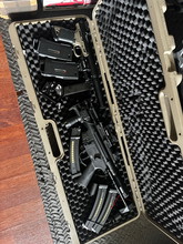 Bild für CYMA MP5 + AAP-01 Black Mamba met mag adaptor en tank