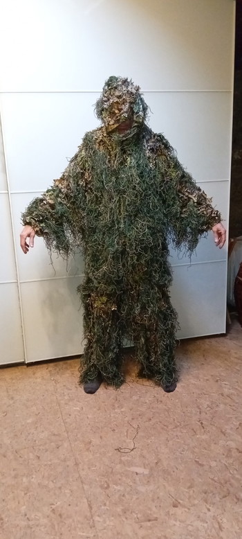 Image 4 for Lot airsoft shotgun + équipement complet (casque, masque, tenue ghillie, chemise Bundeswehr, accessoires)