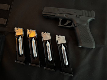 Afbeelding 2 van Glock 17 Gen5, Beretta M9, Heckler & Koch HK45 en HiCapa 5.1 inclusief magazijnen