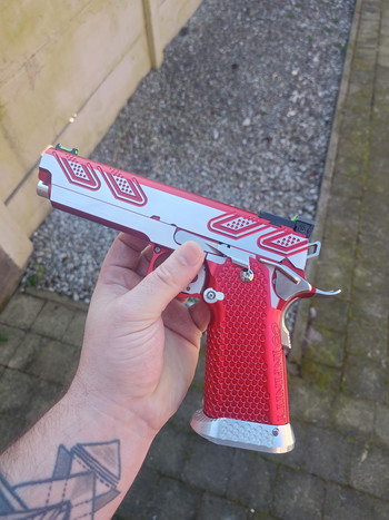 Afbeelding 4 van Hi Capa Full Custom Airsoft Masterpiece Akai Gator