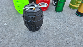 Bild 2 für Airsoft granaten, nieuw in doos