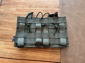 Image 2 for INVADER GEAR 5.56 TRIPLE DIRECT ACTION MAG POUCH - GREEN