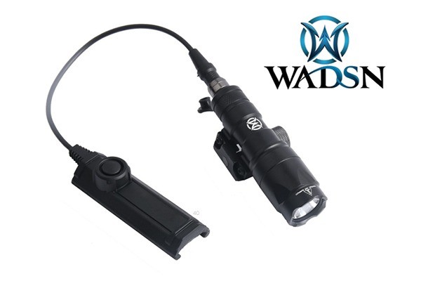 Afbeelding 1 van Nieuw in verpakking, WADSN M300 flashlight