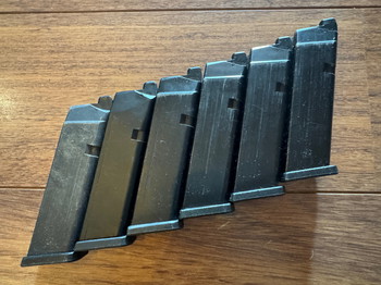 Afbeelding 3 van 6 Glock magazijnen