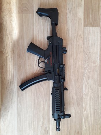 Image 4 for Mp5 met 4 mags en 2 batterijen