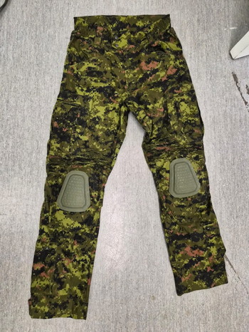 Afbeelding 7 van Invader Gear set, Plate Carrier, broek (M) & shirt (S) met accessoires.  slechts 1x gebruikt!!