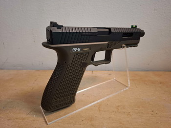 Afbeelding 4 van Novritsch SSP18 - GBB - 3 MAGS - MINT CONDITION