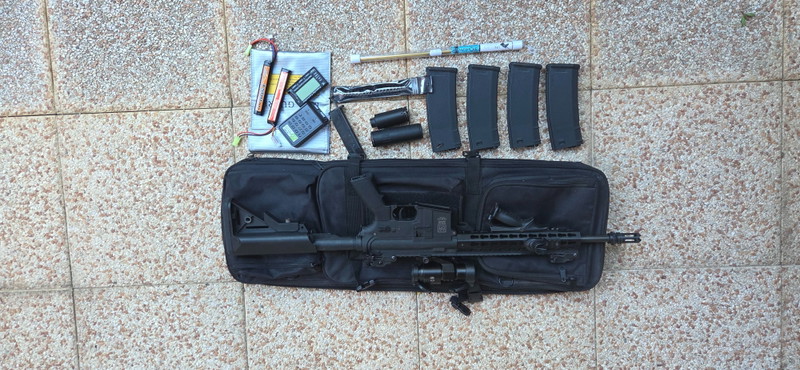 Image 1 pour Lot réplique specna arms upgrade avec chargeur batterie silencieux sac transport etc...