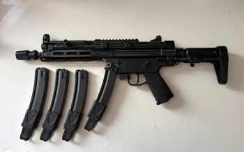 Image 2 for MP5 CM041G Cyma Platinium