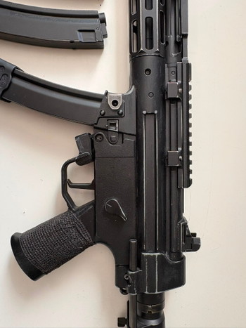 Image 4 for MP5 CM041G Cyma Platinium