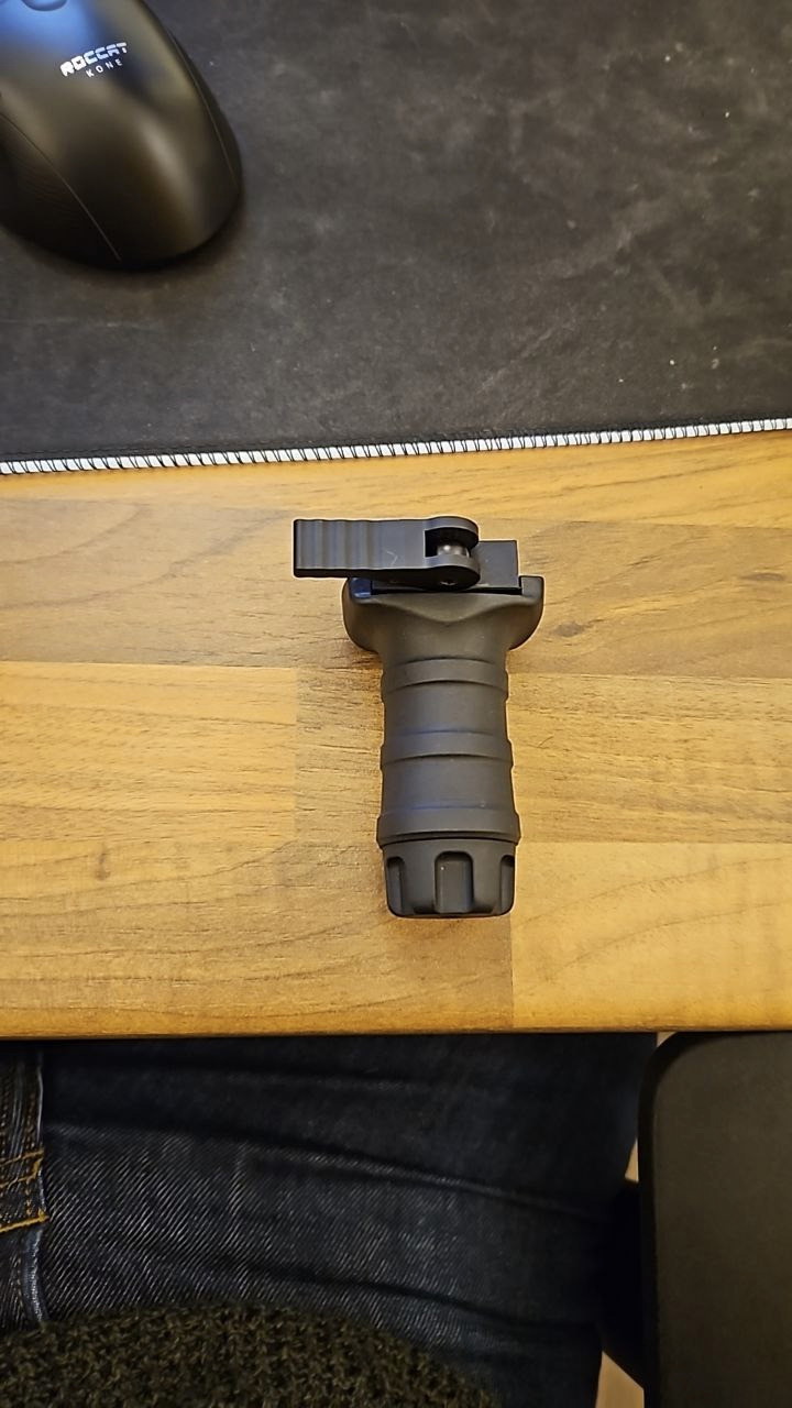 Image 1 for Vertrical stubby grip 22mm