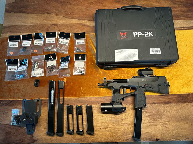 Image 1 for Modify PP-2000 GBB (Co2 mags) - Upgraded and with spare parts!