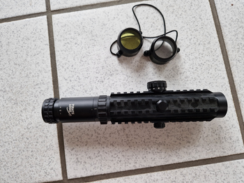 Afbeelding 2 van Pirate Arms CQB Tactical Scope 1-4x30 with Rail Black