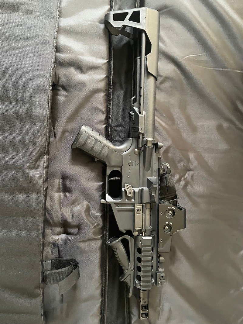 Image 1 for King arms pdw