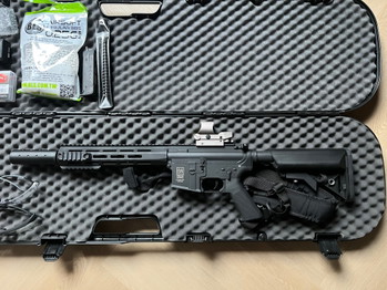 Image 2 for SA-F03 M4 Airsoft Set + Accessories + Case