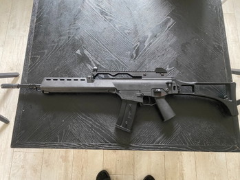 Imagen 2 de upgraded classic army G36 / 5 mid caps mags en hard carry case