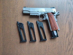 Imagen para KWC / Cybergun 1911 rail gun CO2