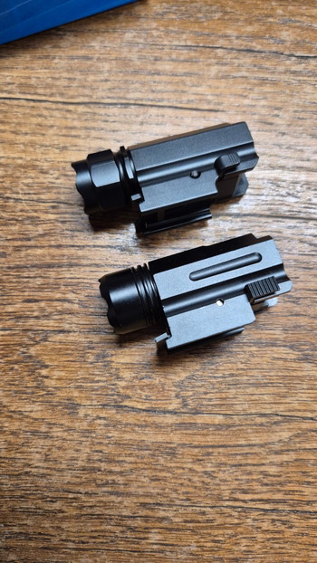 Bild 2 für 2 led lampen voor pistool