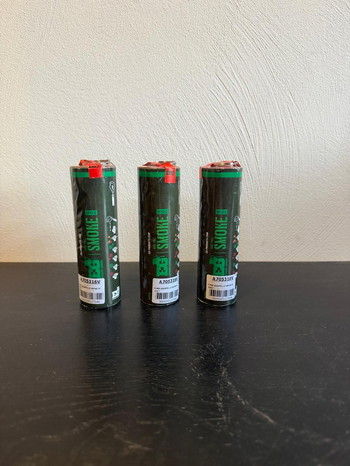 Imagen 2 de Enola gaye Wire Pull Smoke Grenade WP40 D green 3x