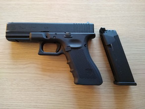 Afbeelding van Umarex Glock 17 gen 4 GBB (incl. holster)