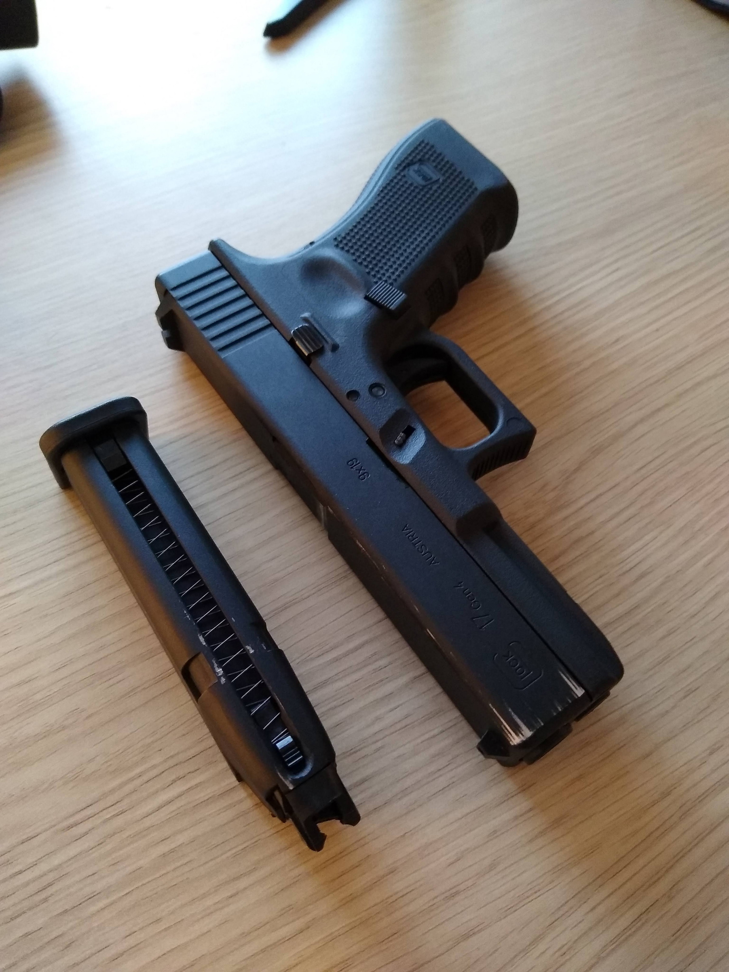 Umarex Glock 17 gen 4 GBB (incl. holster) - Airsoft Bazaar