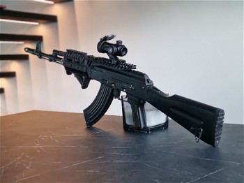Afbeelding 2 van Zeer nette ICS-33 AK47 Tactical R.I.S (Full metal body)