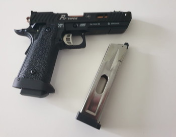 Afbeelding 7 van splinternieuwe pit viper met race magazijn en gewone alles nog nieuw in de doos