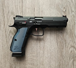 Image pour CZ shadow 2