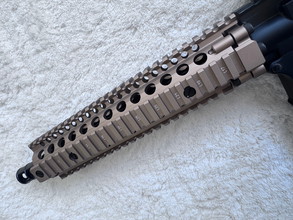 Imagen para MK-18 RIS-2 handguard (9 inch) in de prachtige kleur sand (licht brons)