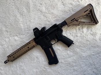 Bild 5 für MK-18 RIS-2 handguard (9 inch) in de prachtige kleur sand (licht brons)