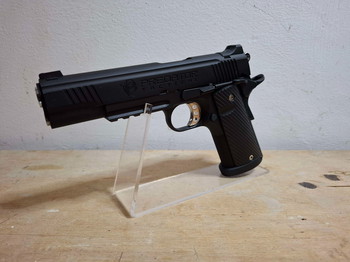 Afbeelding 2 van King Arms Predator Tactical Iron Shrike M1911 - GBB - MINT CONDITION
