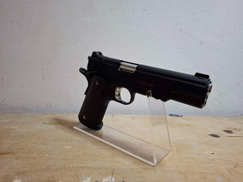 Afbeelding 4 van King Arms Predator Tactical Iron Shrike M1911 - GBB - MINT CONDITION